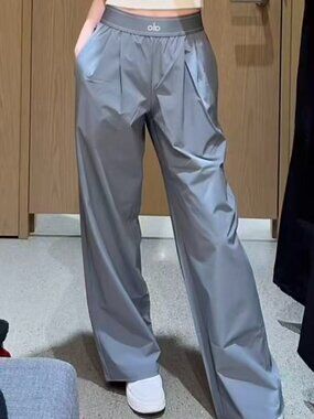 ALO Yoga Steel Grey Trouser💙💗Size XS-S (Regular)